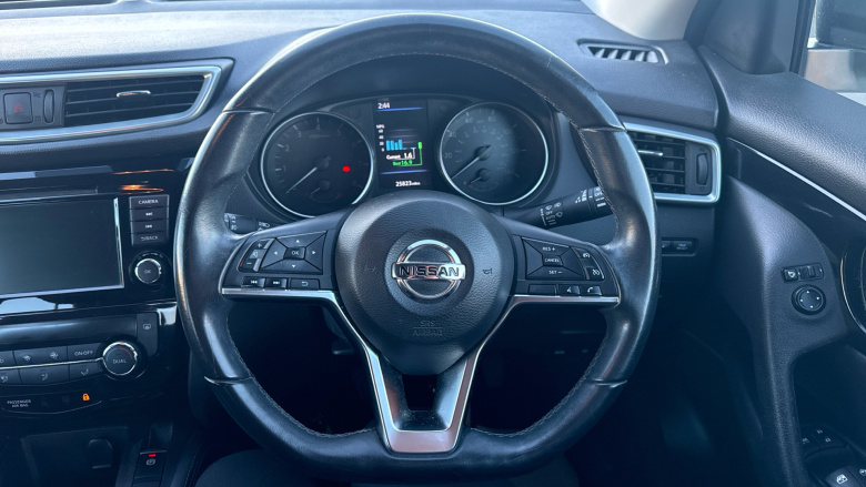 Nissan Qashqai 1.3 DiG-T Acenta Premium 5dr Petrol Hatchback